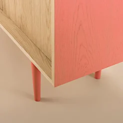 Xoxo Hug Sideboard von Phormy
