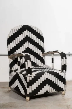 Yoruba Royal Stuhl mit geometrischem Motiv in Schwarz & Weiß, West-Afrika
