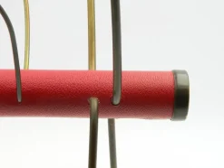 Zeitungsständer aus Messing mit rotem Leder