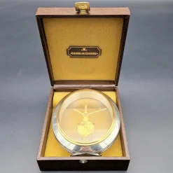 Zweifarbige Mid-Century Skeleton Tischuhr von Jaeger-Lecoultre, 1970er