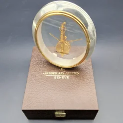 Zweifarbige Mid-Century Skeleton Tischuhr von Jaeger-Lecoultre, 1970er