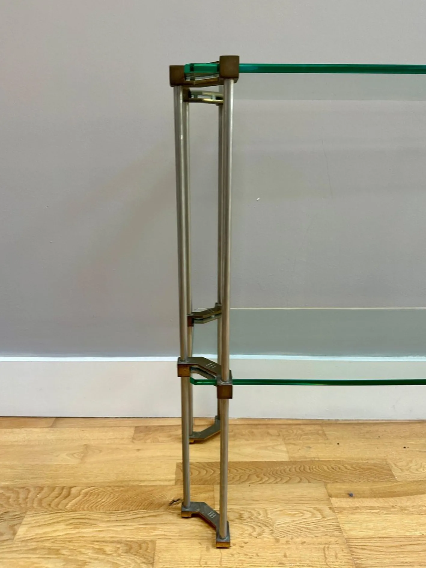 Zweistufiger Konsolentisch aus Messing & Glas von Peter Ghyczy, 1970