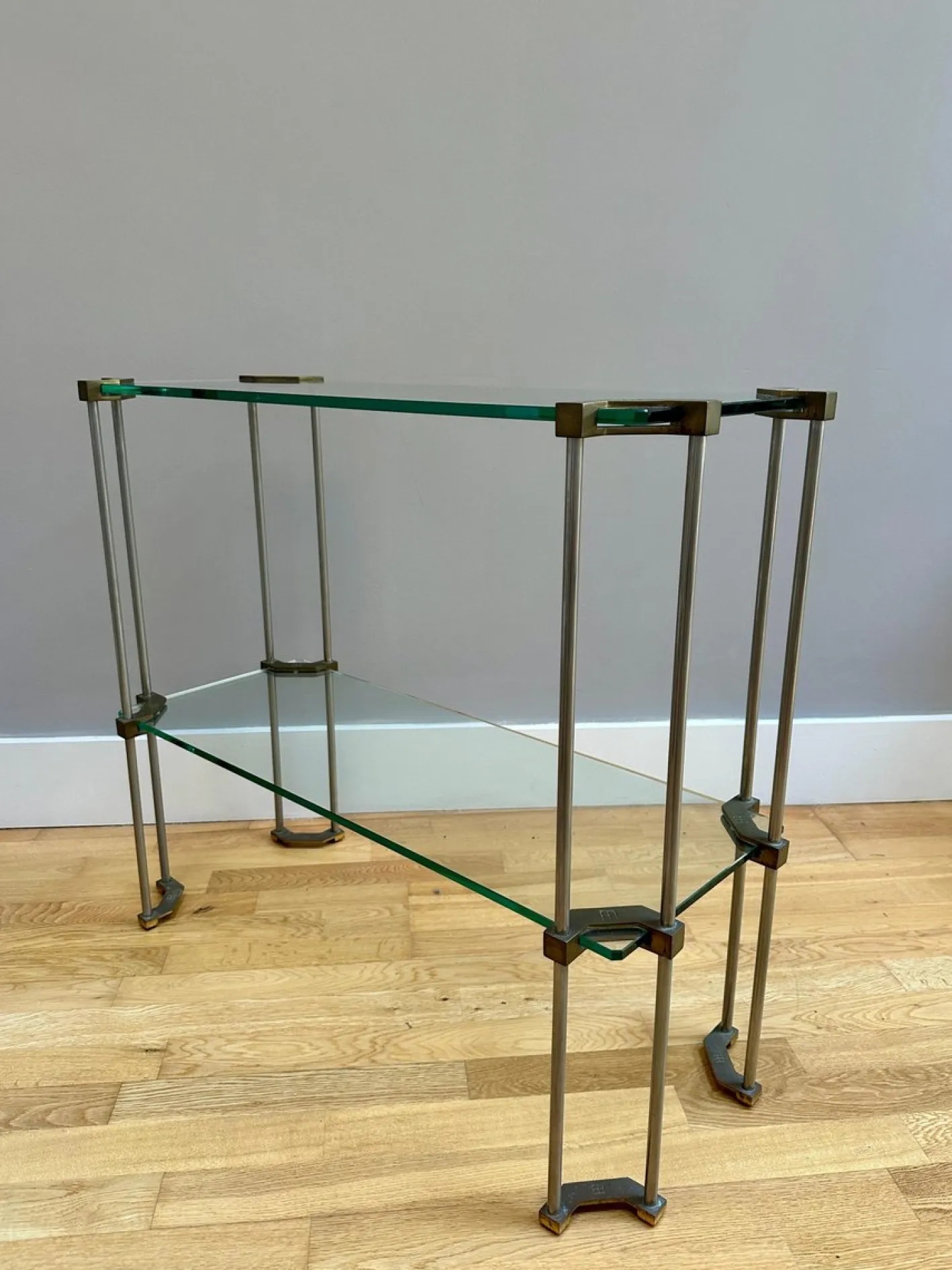 Zweistufiger Konsolentisch aus Messing & Glas von Peter Ghyczy, 1970