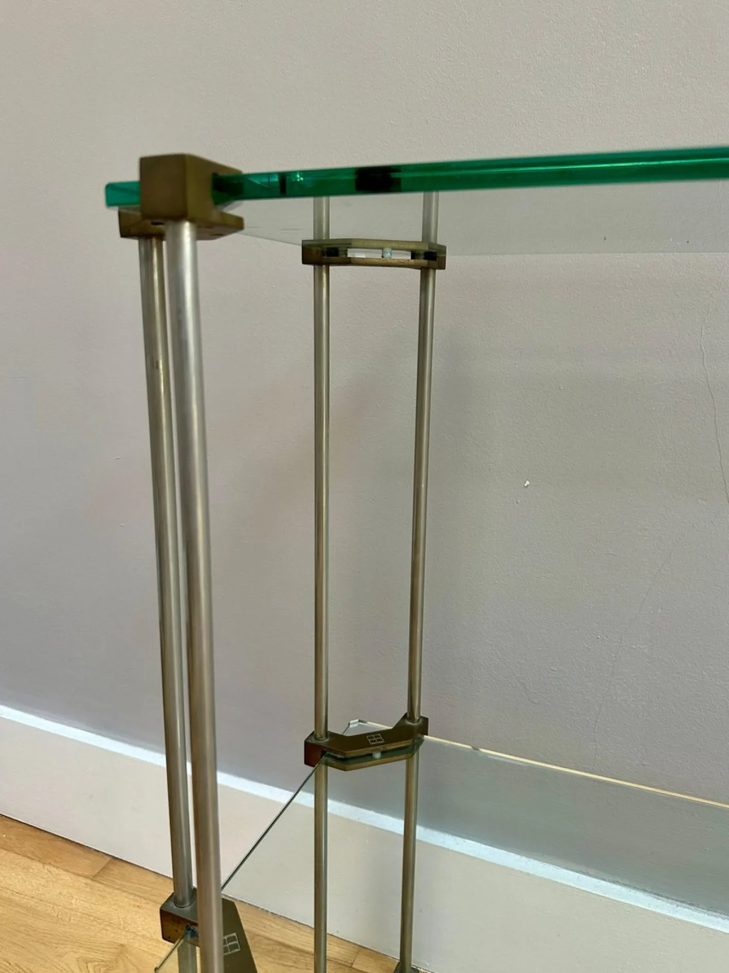Zweistufiger Konsolentisch aus Messing & Glas von Peter Ghyczy, 1970