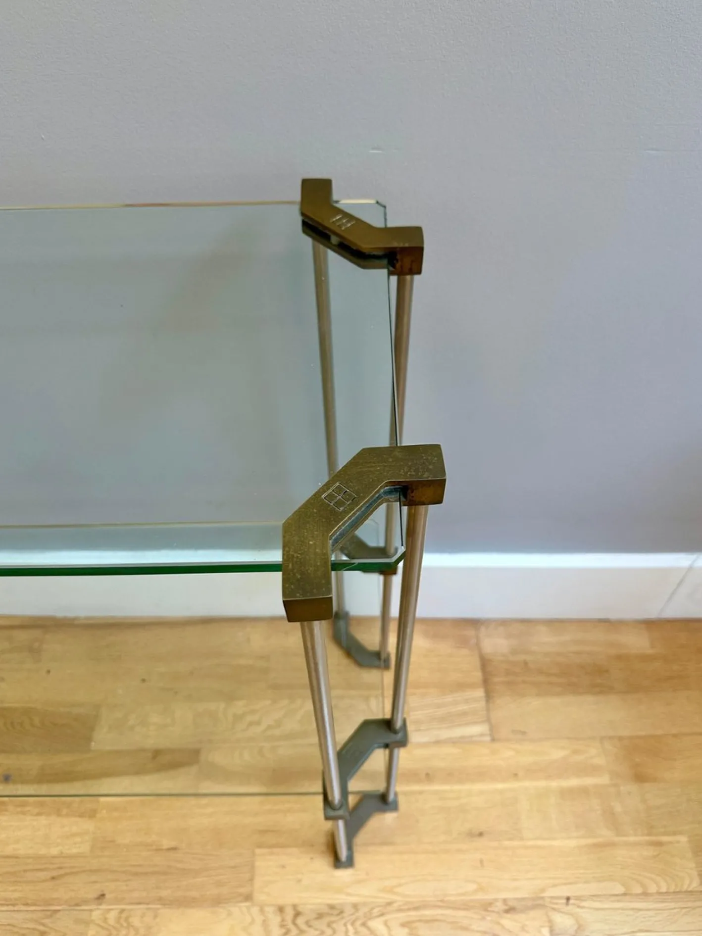 Zweistufiger Konsolentisch aus Messing & Glas von Peter Ghyczy, 1970