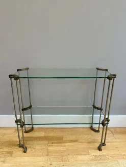 Zweistufiger Konsolentisch aus Messing & Glas von Peter Ghyczy, 1970