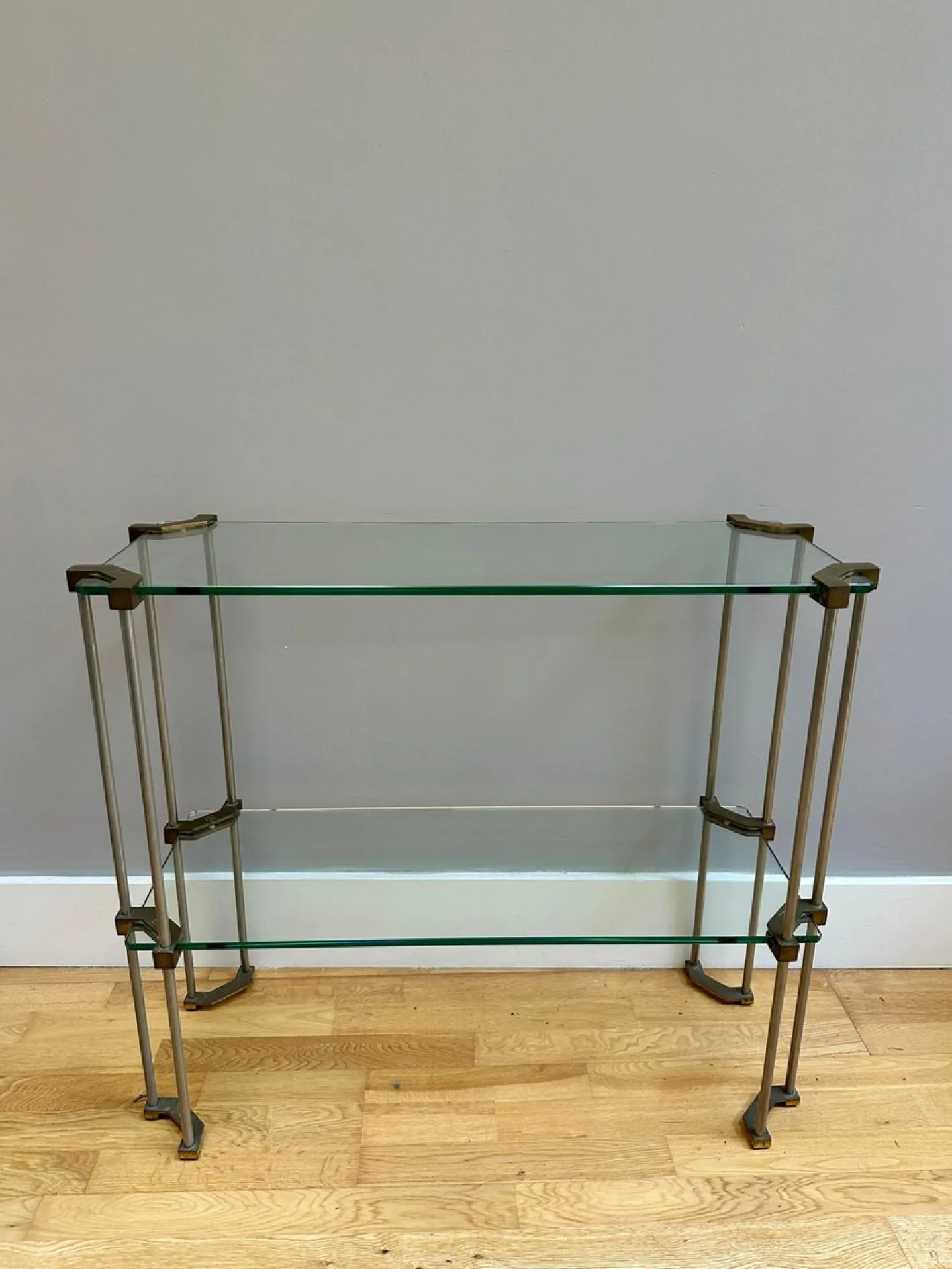 Zweistufiger Konsolentisch aus Messing & Glas von Peter Ghyczy, 1970