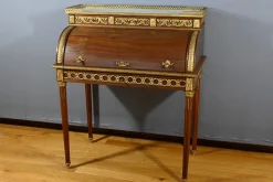 Zylinderförmiger Schreibtisch aus Mahagoni im Louis XVI-Stil, Ende 19. Jh.